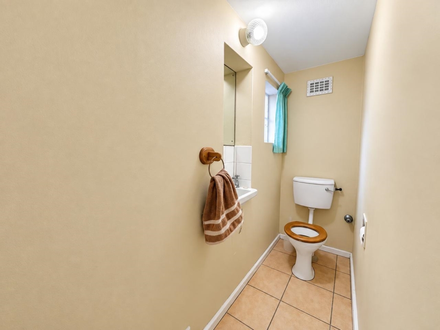 3 Bedroom Property for Sale in Kenilworth Western Cape